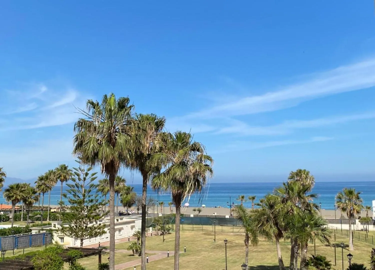 Vistas Al Mar, 1ª Linea De Playa contacts